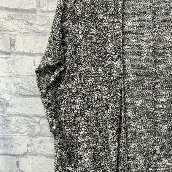 Torrid Womens 2 Black White Cardigan Sleeveless Open Front Lightweight Sweater - Picture 4 of 12